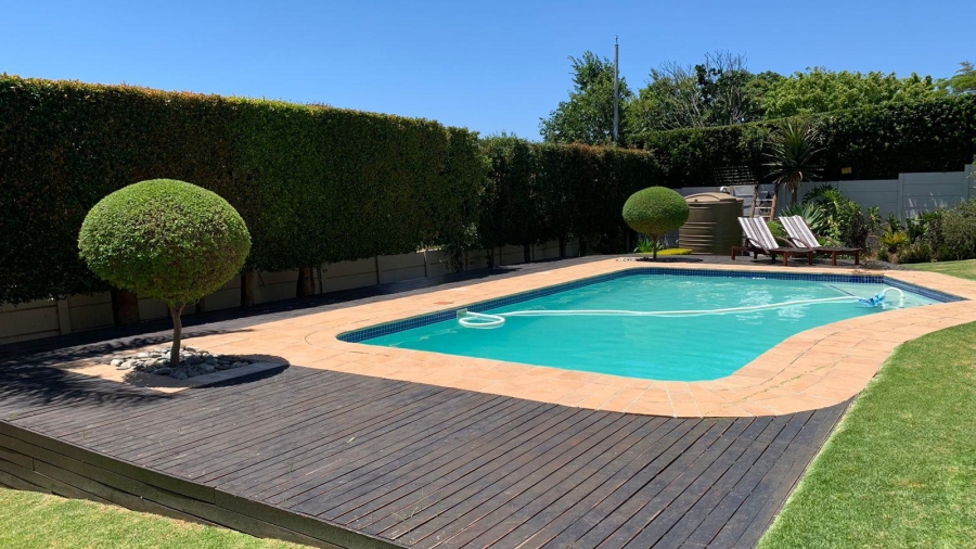 To Let 4 Bedroom Property for Rent in Welgemoed Western Cape